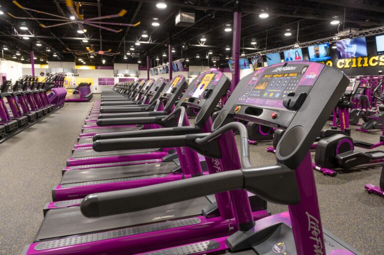 Wildfire smoke prompts Midland event changes, free Planet Fitness access