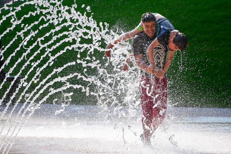 How to keep young children safe in extreme Texas heat How to keep young children safe in extreme Texas heat