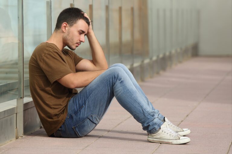 Why doctors are having a tough time tackling loneliness Why doctors are having a tough time tackling loneliness