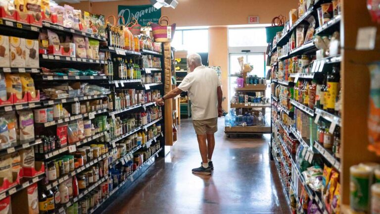 FDA seeks to close decadeslong loophole for food additives FDA seeks to close decadeslong loophole for food additives