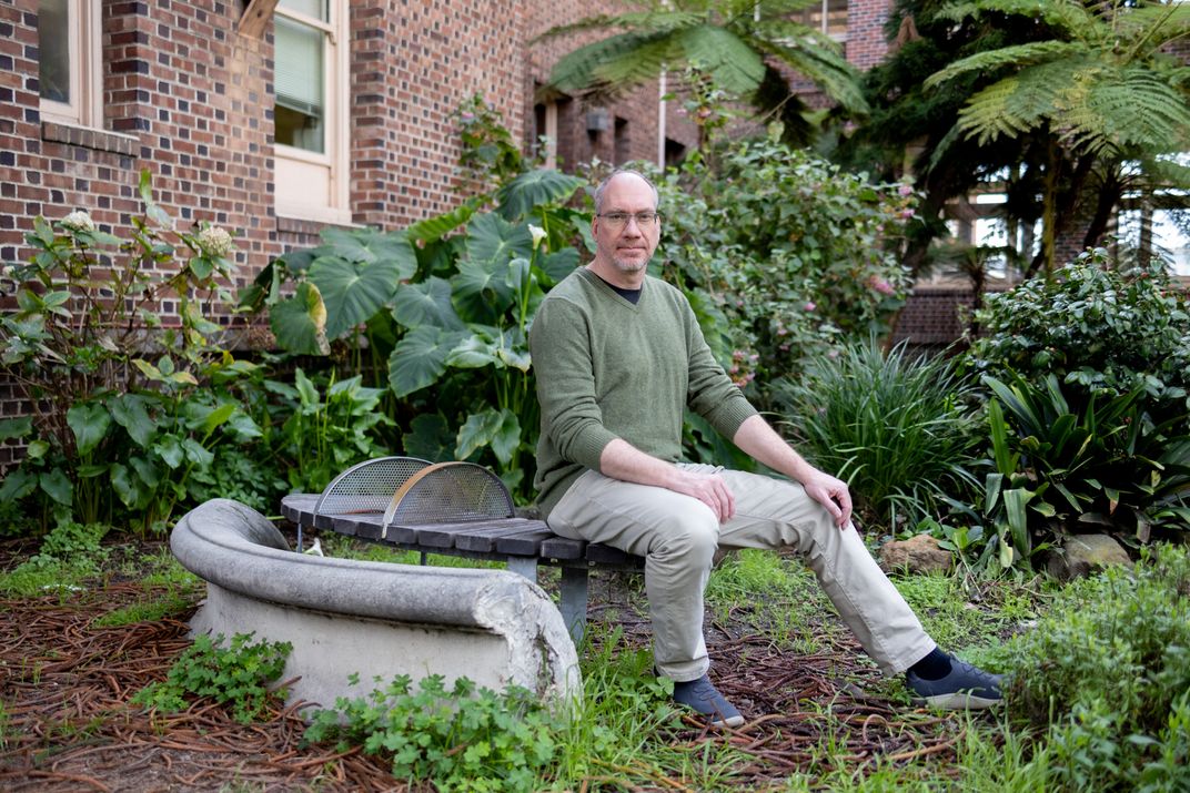 portrait of Tim Henrich