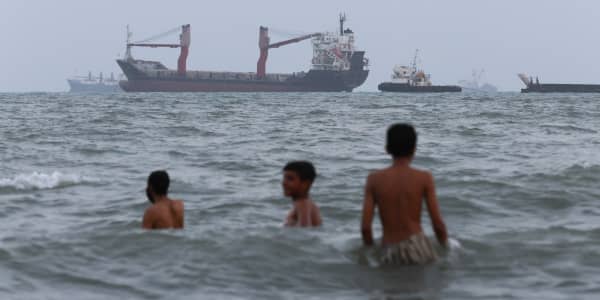 CNBC Daily Open: Washington tightens squeeze on the Iranian economy
