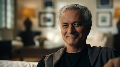 Real Madrid vs Deportivo La Coruna: Coach Jose Mourinho tests new players at Riazor.