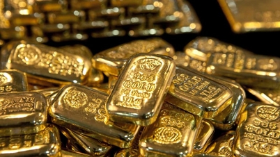 Gold prices today (August 12): Reversed course and fell sharply.