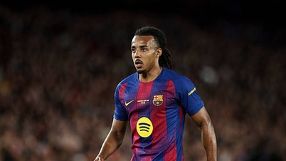Arsenal are determined to sign Jules Kounde from Barcelona to strengthen their defense for the upcoming season.