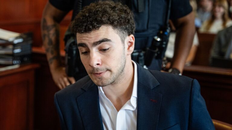 Luigi Mangione returns to court Tuesday before jury selection in state murder case Luigi Mangione returns to court Tuesday before jury selection in state murder case