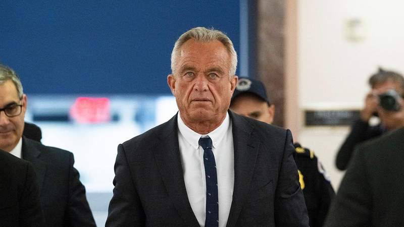 RFK Jr. once claimed he dropped 20 pounds in 20 days.MEGA