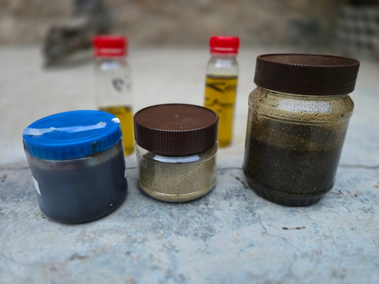 Yemen’s collapsing healthcare forces the sick to seek alternative medicines Yemen’s collapsing healthcare forces the sick to seek alternative medicines