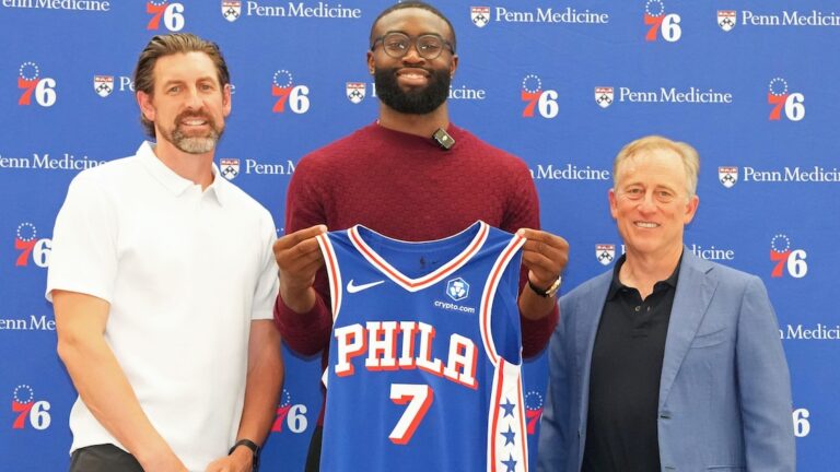 76ers’ Jaylen Brown Hypes LeBron James, Tyrese Maxey While Reacting to Workout Video 76ers' Jaylen Brown Hypes LeBron James, Tyrese Maxey While Reacting to Workout Video
