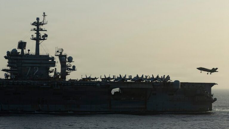 Concerns grow over conditions aboard US aircraft carrier Abraham Lincoln Concerns grow over conditions aboard US aircraft carrier Abraham Lincoln