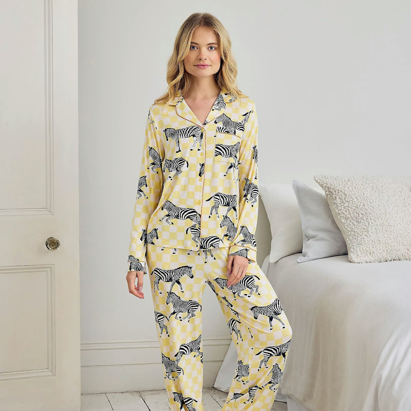 Chelsea Peers Classic Long Sleeve PJ Set