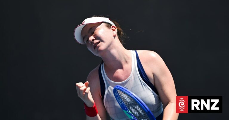 'For my wellbeing': Lulu Sun takes break from tennis
