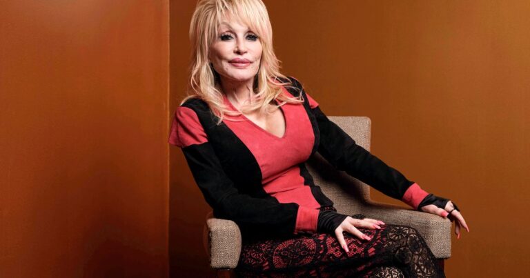 Dolly Parton struggled with kidney stones for years. Here are the warning signs to know