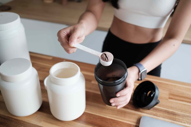 Dietitians Share the 5 Best High-Protein Post-Workout Snacks Dietitians Share the 5 Best High-Protein Post-Workout Snacks
