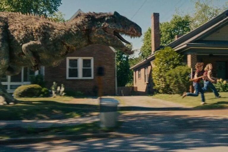 ‘The End of Oak Street’ review: Hollywood recycles, too | ABS