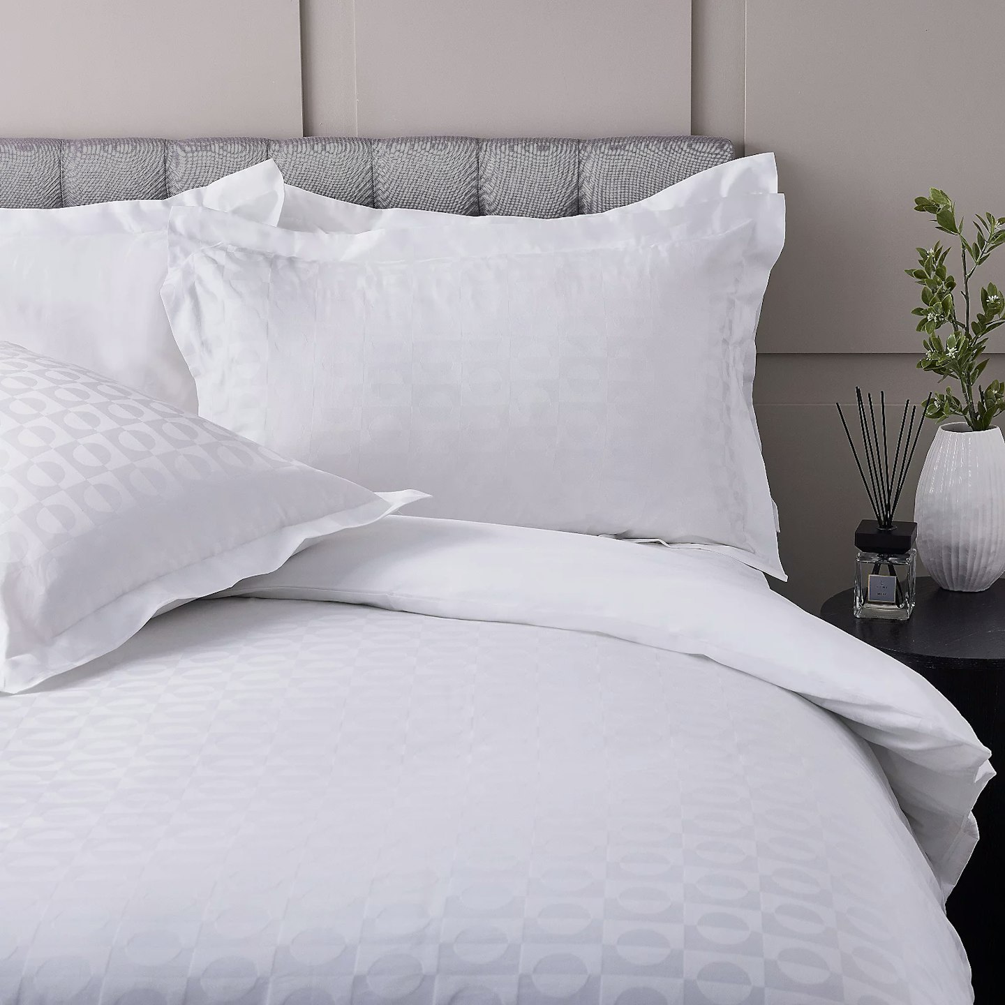 K By Kelly Hoppen 100% Cotton Jacquard Duvet Set