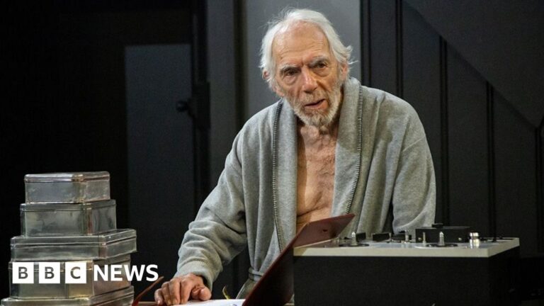 This actor was told he had Alzheimer's, now he's performing a one