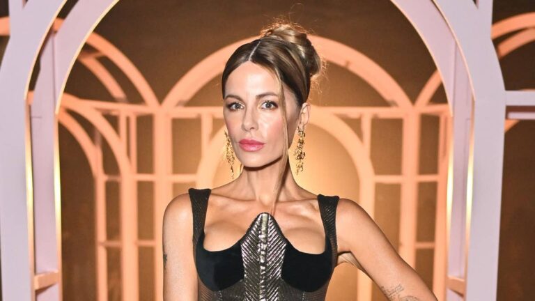 Kate Beckinsale forced to reply to cruel weight loss accusations: 'Might be broken'
