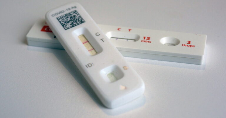 Updated COVID-19 shots cleared as health groups urge vaccination