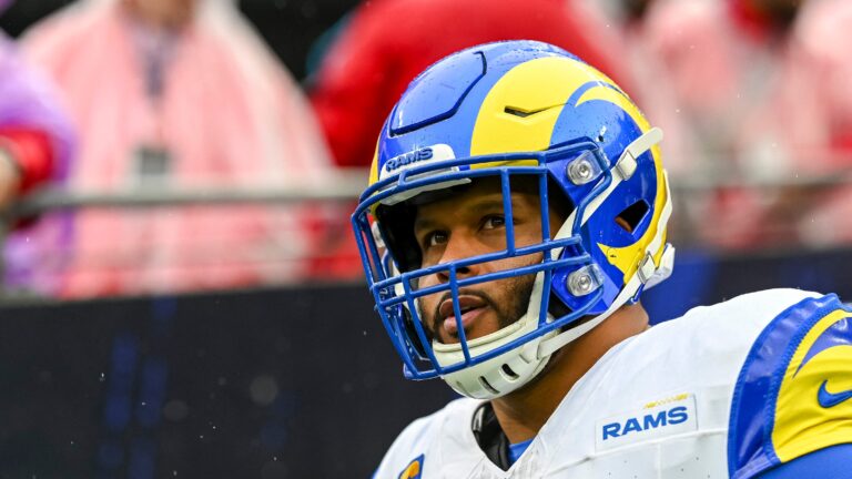 Aaron Donald's new workout clips prove he's still got it amid return speculation