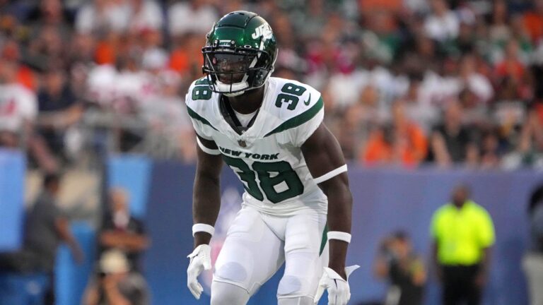 Packers signing UFL DBs Trey Dean III, Tra Fluellen after workout Packers signing UFL DBs Trey Dean III, Tra Fluellen after workout