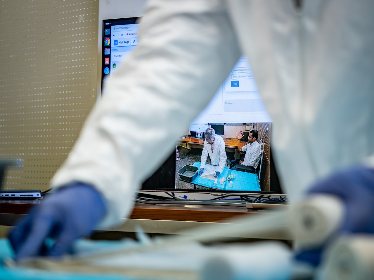 AI-powered system will guide healthcare workers through procedures