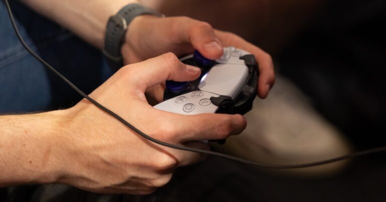 Researchers Are Turning Video Games Into a New Tool to Help Teens Manage Anxiety Researchers Are Turning Video Games Into a New Tool to Help Teens Manage Anxiety