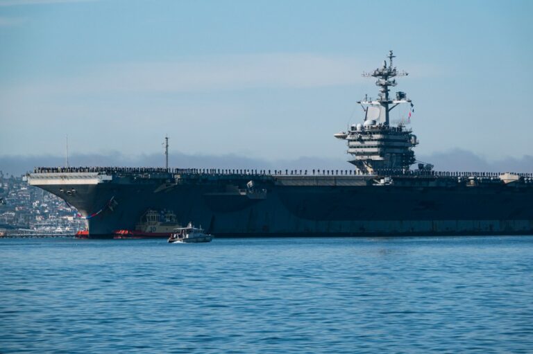 Navy responds to reports USS Lincoln sailors are trying to jump overboard Navy responds to reports USS Lincoln sailors are trying to jump overboard
