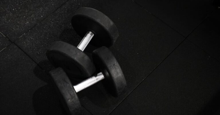 How to Start Strength Training Again After Years Away From the Gym Without Getting Hurt