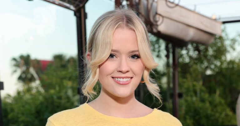 Reese Witherspoon’s Daughter Ava Phillippe Shared Advice About Anxiety Every Teen Should Hear