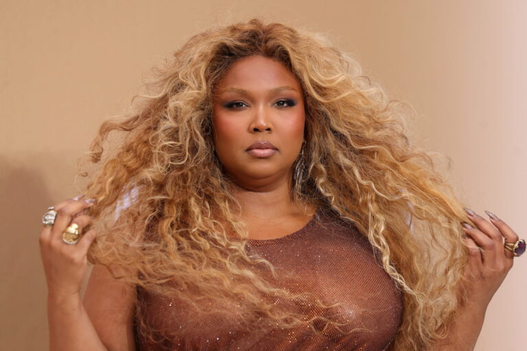 Why Lizzo Is Rethinking the Term ‘Weight Loss ‘ – BlackDoctor Why Lizzo Is Rethinking the Term 'Weight Loss ' - BlackDoctor