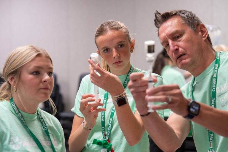 MASH Camps Fuel High School Students’ Interest in Healthcare