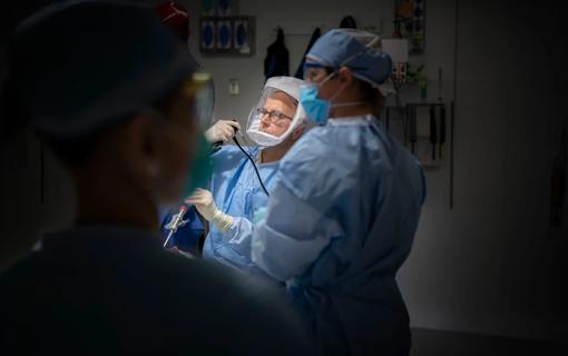 Dr. Machuzak in OR