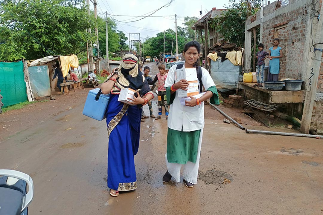 Auxiliary Nurse Midwife Pooja Sahu must often walk more than 2km in the heat. Credit: Shuriah Niazi
