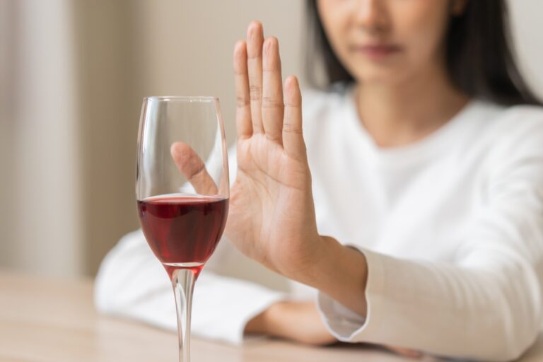 Weight-loss medication helps people drink less alcohol Weight-loss medication helps people drink less alcohol