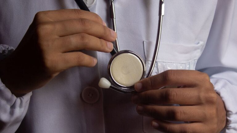 Top doctors call for junk food advertising ban, seek curbs on celebrity endorsements and sports sponsorships