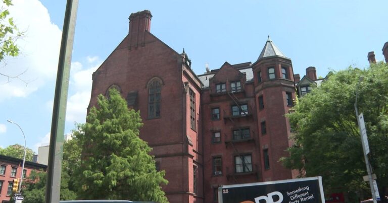 Luxury NYC hotel being tested for Legionella bacteria after receiving complaints Luxury NYC hotel being tested for Legionella bacteria after receiving complaints
