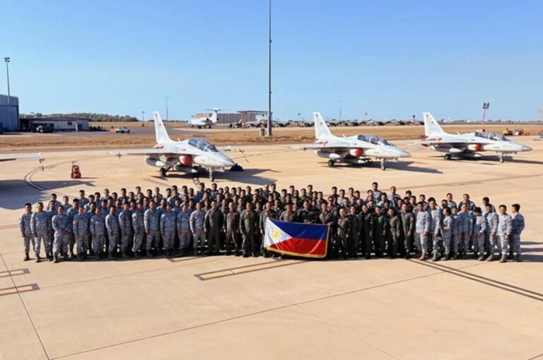 Filipino pilot leads 40-aircraft force in Exercise Pitch Black | ABS Filipino pilot leads 40-aircraft force in Exercise Pitch Black | ABS
