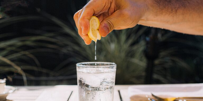 What Lemon Water Can—and Can’t—Do for Weight Loss, According to Dietitians
