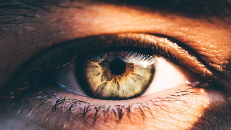 GLP-1 Drugs May Have a Hidden Effect on Your Eyes, Study Finds