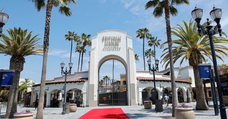 Measles exposure warning issued at Universal Studios Hollywood after confirmed case in visitor