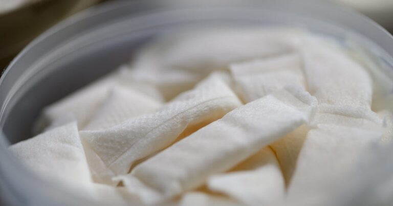 As FDA approves new marketing for nicotine pouches, some doctors sound alarms As FDA approves new marketing for nicotine pouches, some doctors sound alarms