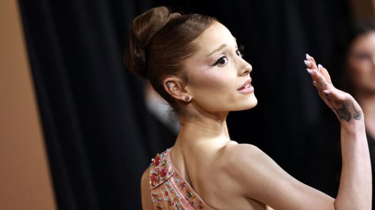 No one knows how to talk about Ariana Grande No one knows how to talk about Ariana Grande