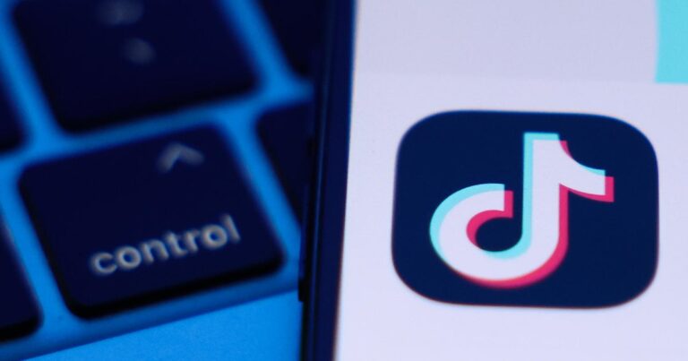 Health advice is a click away on social media, but doctors caution against trusting "SickTok"