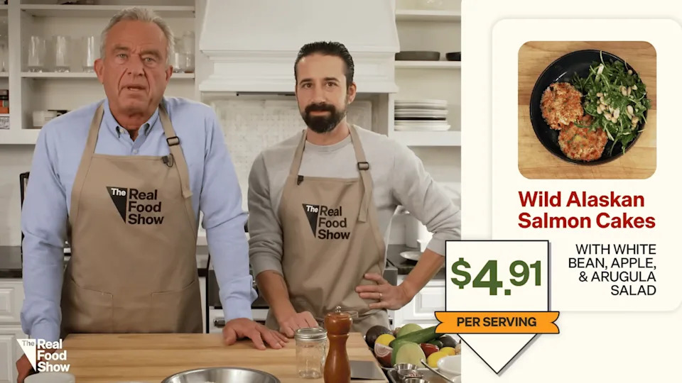 The first episode of 'The Real Food Show' featured chef Andrew Gruel.@SecKennedy/Youtube