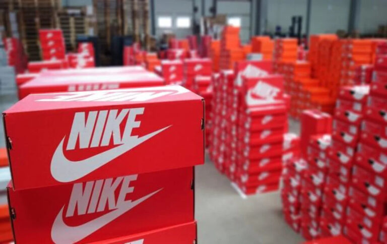 NIKE Running Gains Momentum: Can It Offset Lifestyle Weakness?