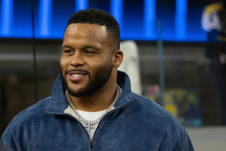 Aaron Donald has official workout with Rams as rumors of a comeback continue