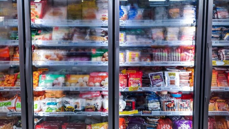 The Frozen Food Nutrition Experts Actually Buy for Themselves