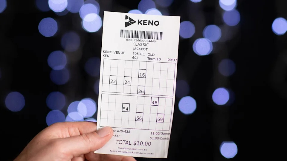 A man has asked a financial adviser what to do with his $1.2m Keno winnings. Picture: NewsWire / Diego Fedele