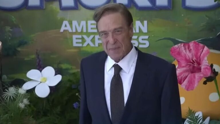 John Goodman’s Grocery Store Selfie Puts His 200 John Goodman’s Grocery Store Selfie Puts His 200